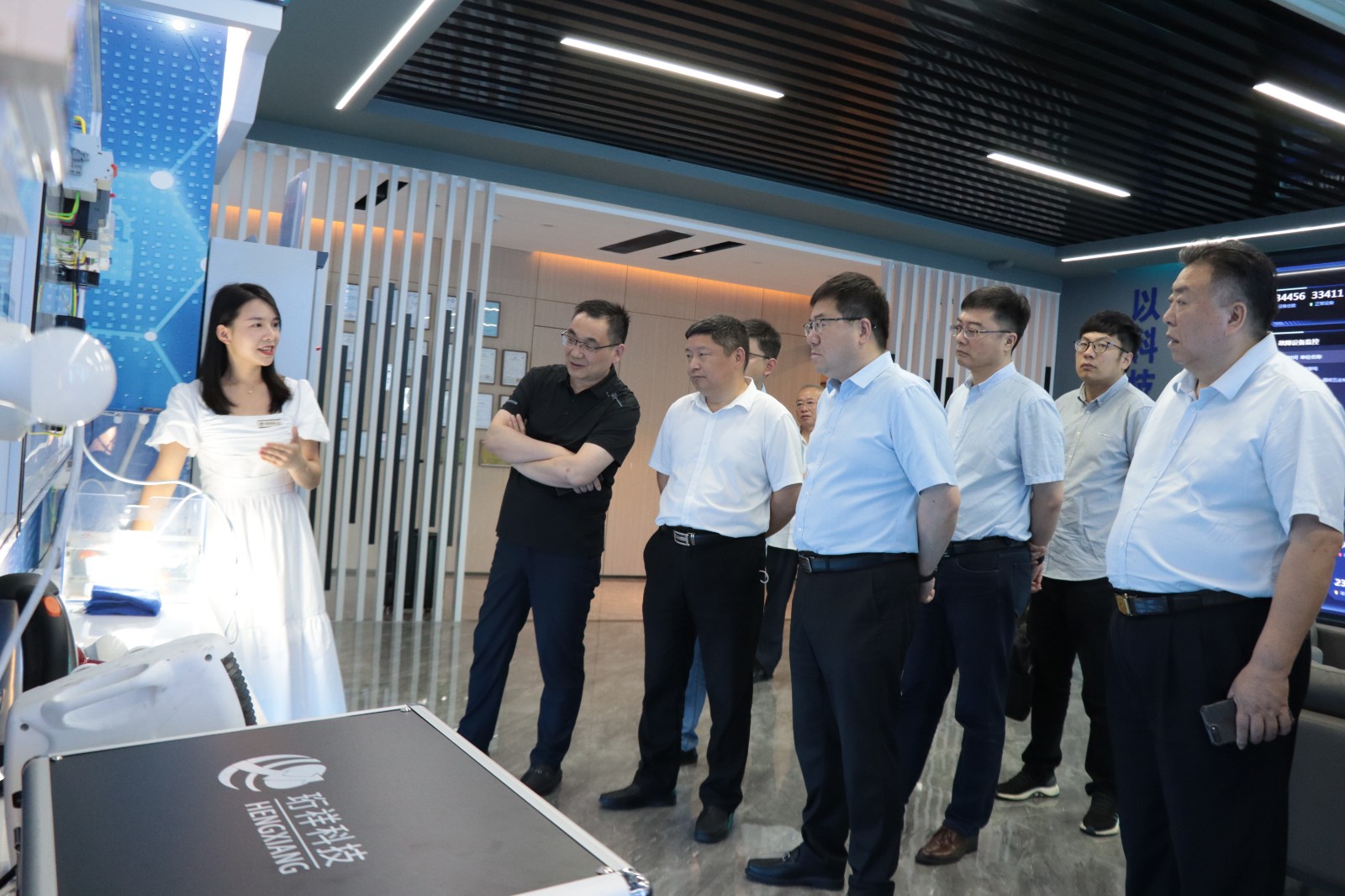亳州市领导薛副市长一行莅临BAT365线上平台科技指导工作